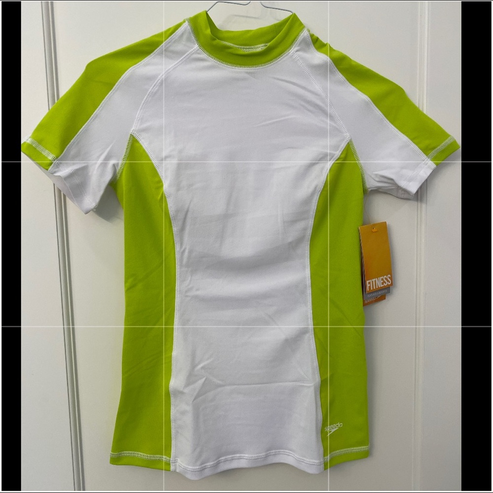 NWT Speedo fitness top w/ back zipper S